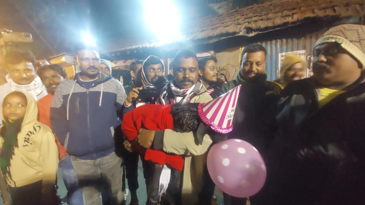 Few men celebrated pet goat s birthday in Chinsurah