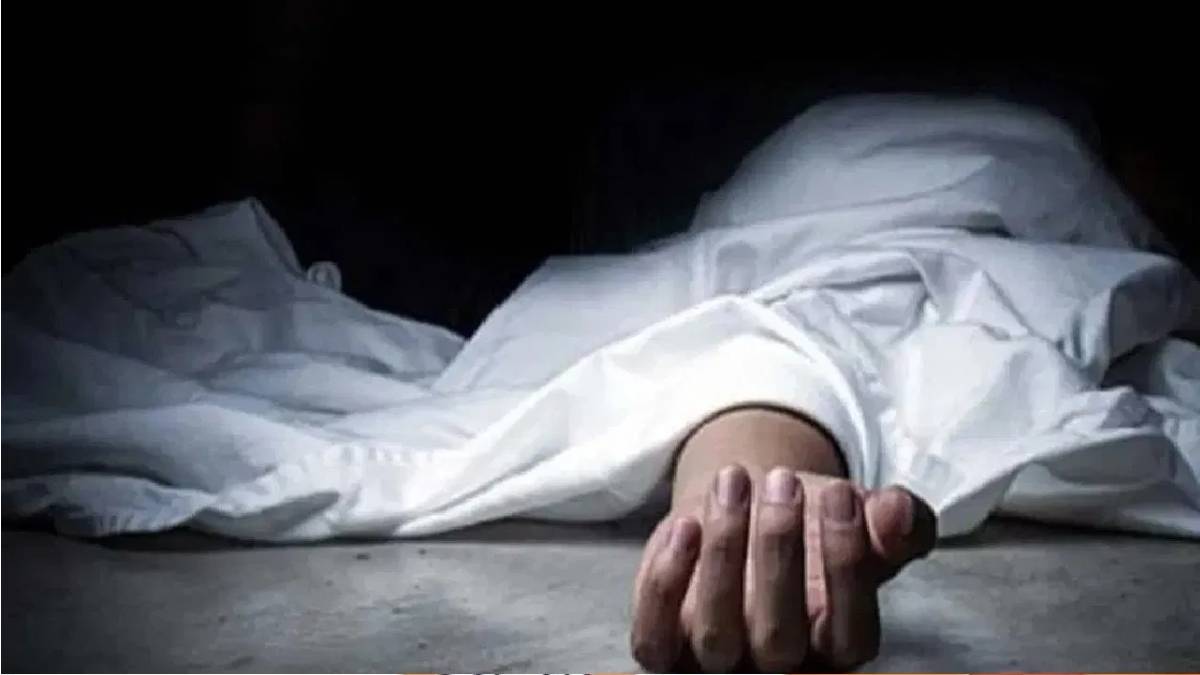 youth dead body recovered from kolkata