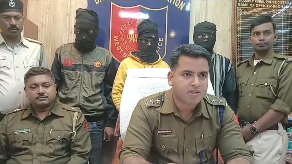 Three arrested while trying to extort money from a woman in Balagarh gnr