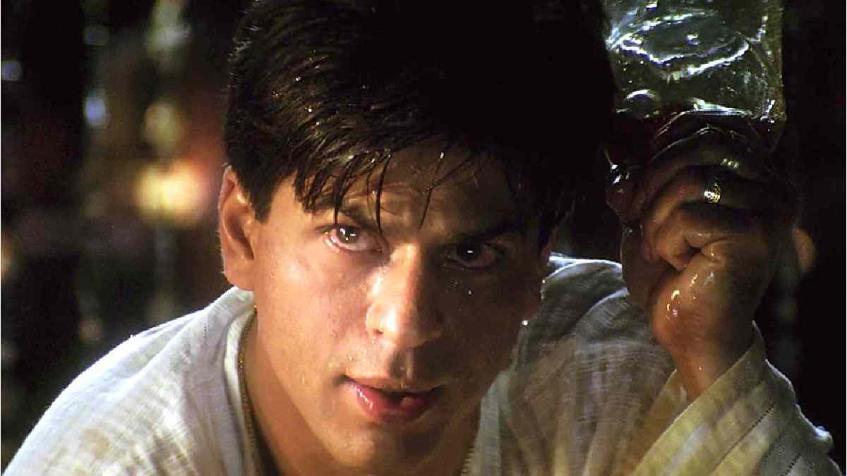 Popular bollywood director Vikramaditya motwane reveals shah rukh khan asked for honey before performing the dying scene of Devdas movie