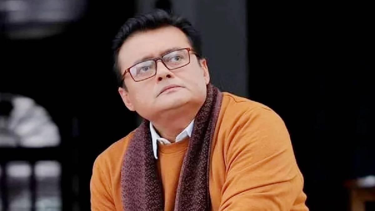 Popular bengali actor Saswata Chatterjee introduces her pet dog aka second daughter Brandy chatterjee for the first time 