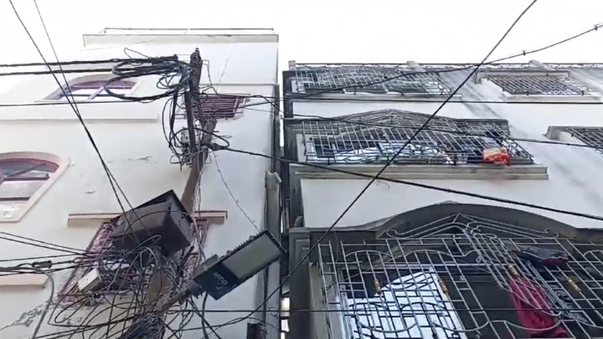 Two building incline on each other in Baguiati, residents are worried