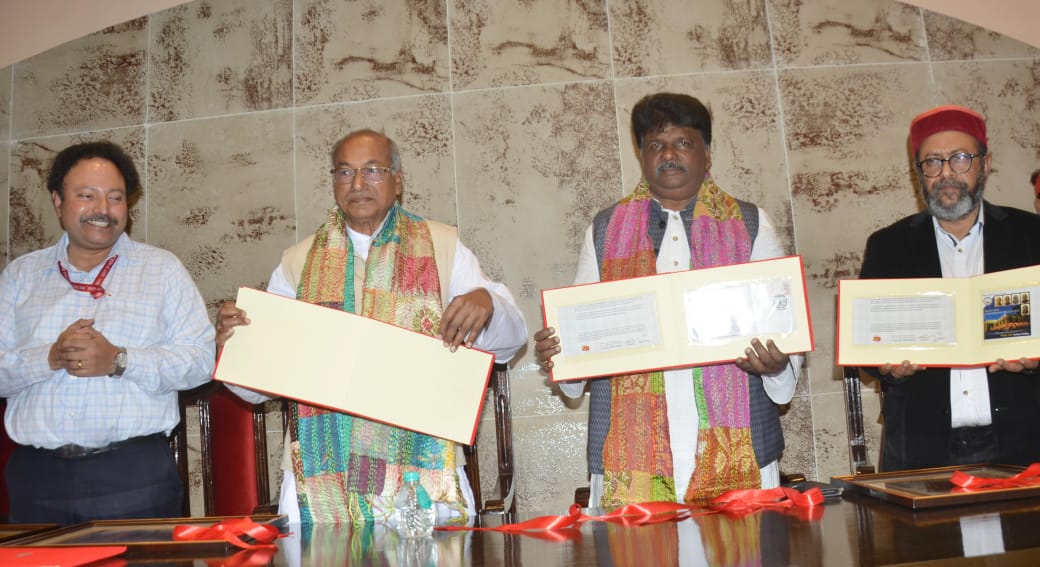 Special envelope for Chandannagar College unveiled by India Post