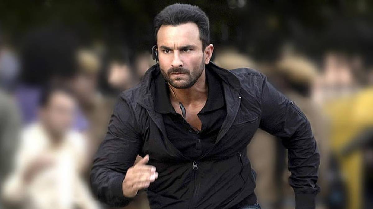 Actor Saif Ali Khan steps out of home with Kareena Kapoor with heavy security for first time after knife attack 