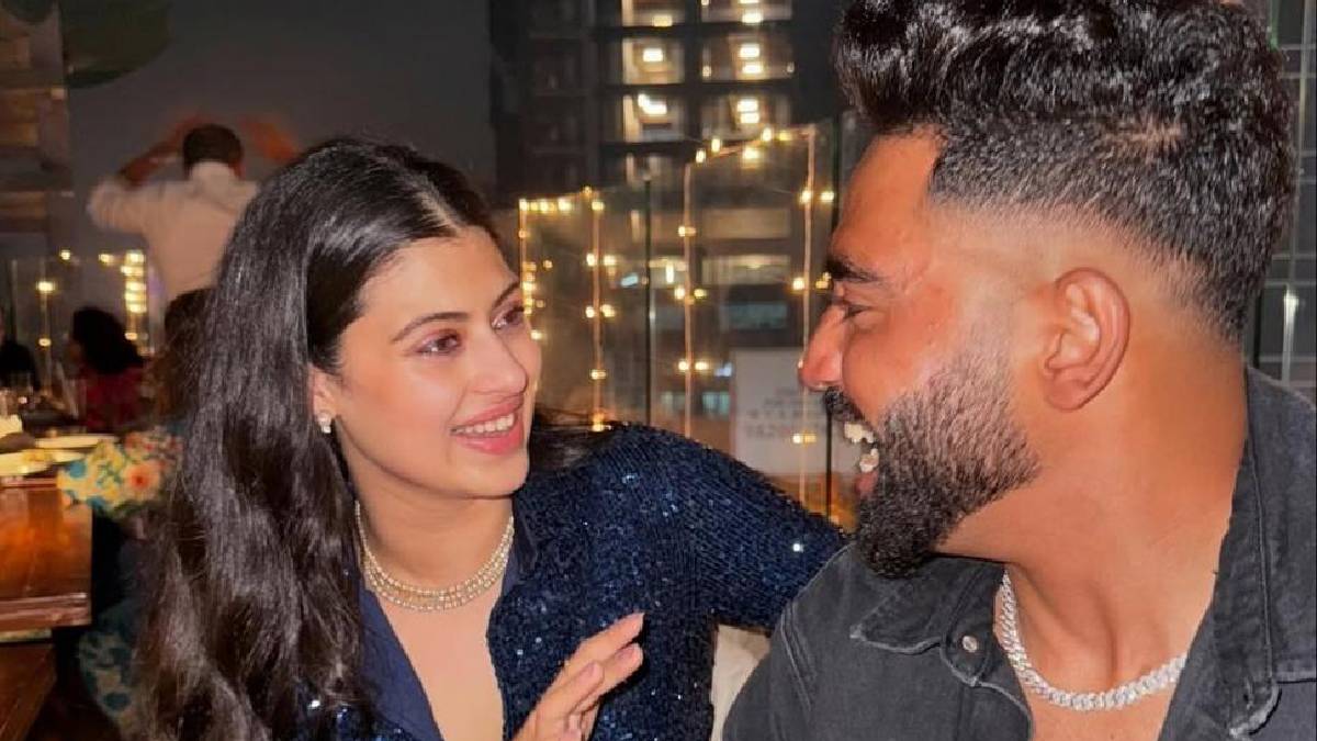 Popular Indian cricketer mohammed siraj breaks silence on dating rumuors with asha bhosle s granddaughter zanai bhosle 