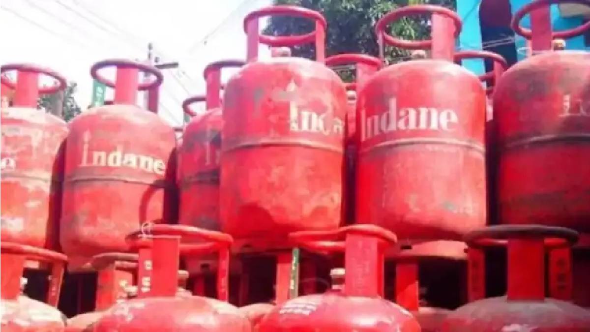 Commercial LPG Cylinders Price Reduced By Rs 7