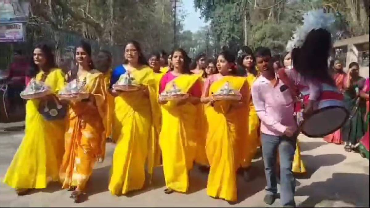 saraswati puja ritual at bardhaman university