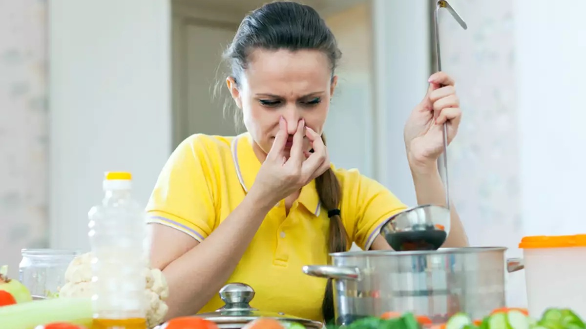 How to get rid of fishy smell of utensils lif