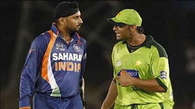 Shoaib Akhtar and Harbhajan singh ignite India-Pakistan rivalry 