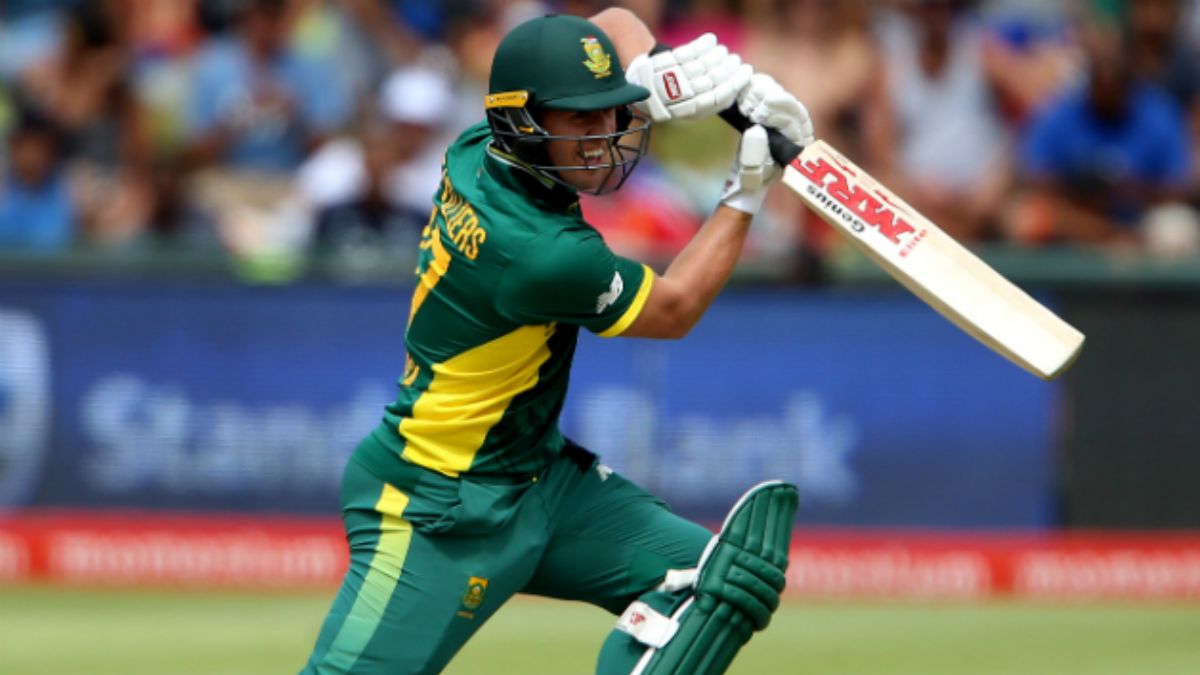 South African star AB de Villiers made his cricketing comeback with a century for Titans Legends in a charity clash