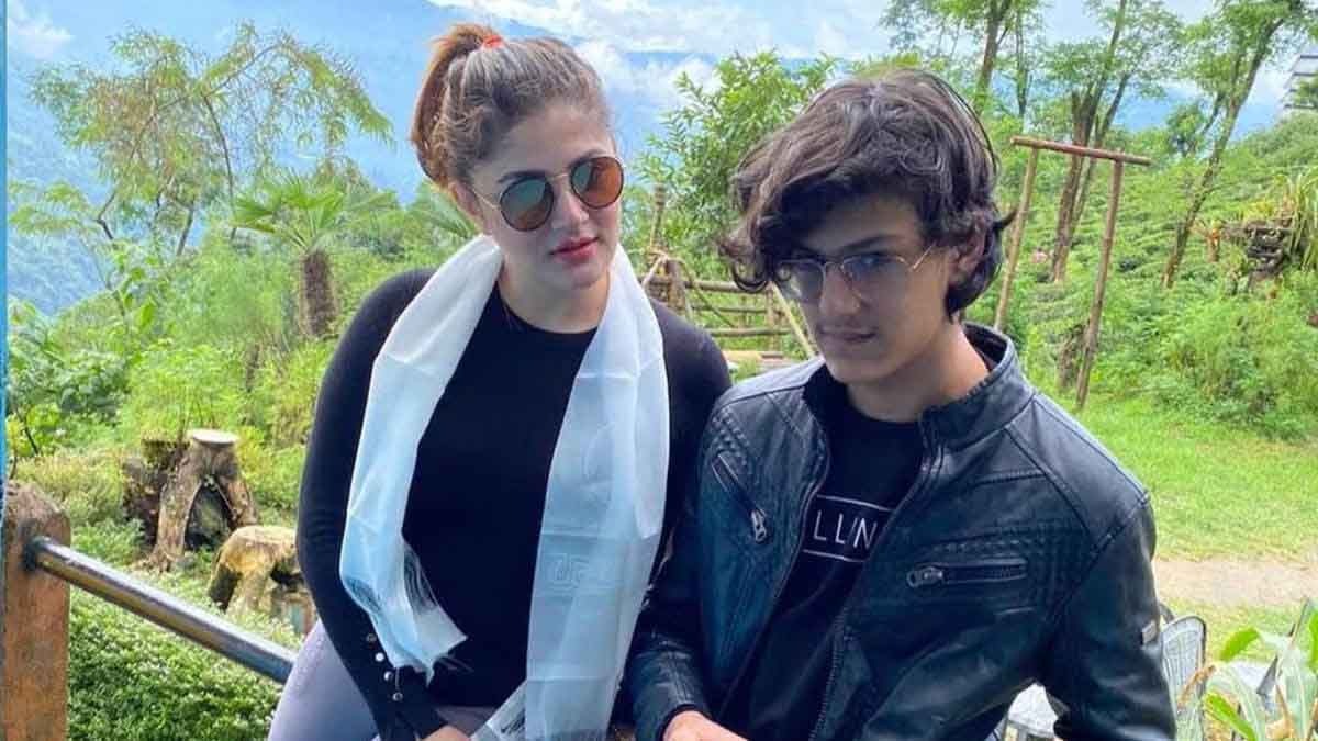 Srabanti Chatterjee  on her son Jhinuk and shares her Holi memories of Childhood