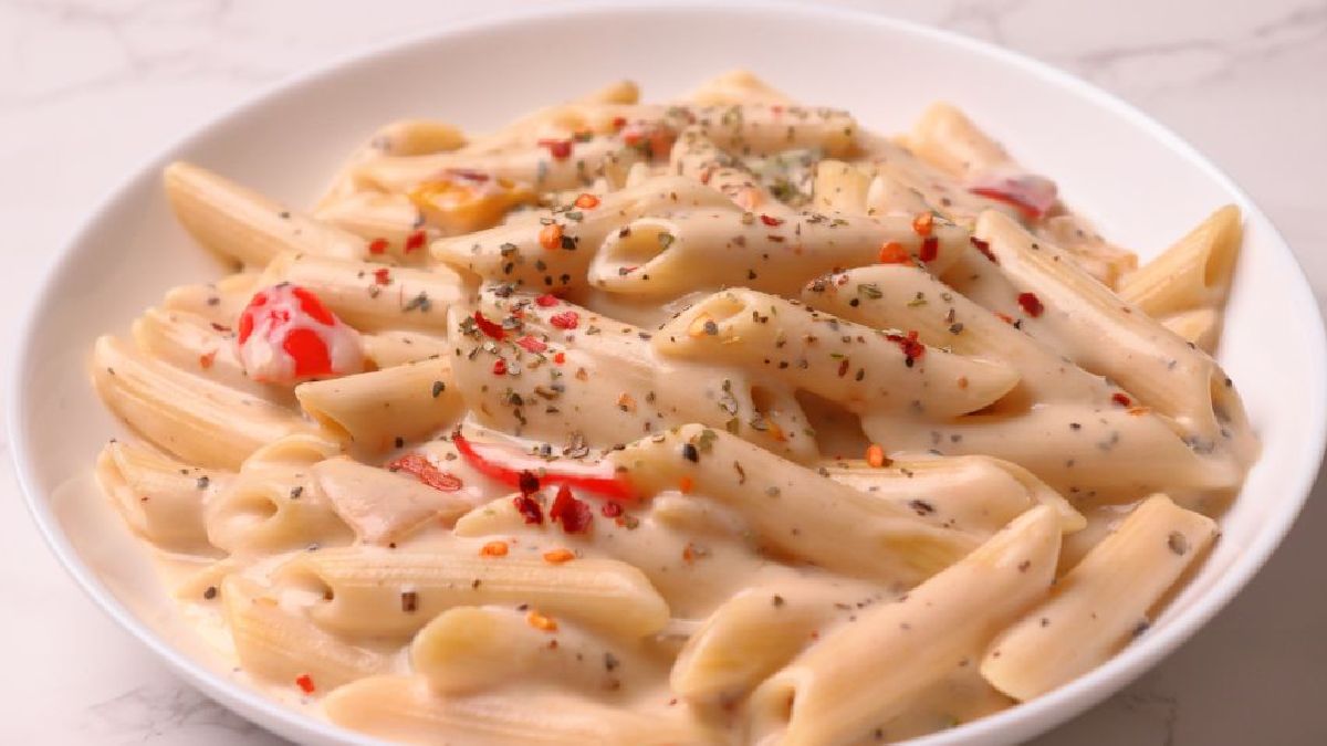 White Sauce Pasta recipe for tiffin