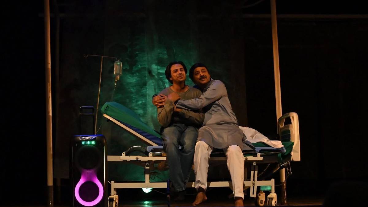 Naihati Bratyajan Brings Anand to Life on Stage